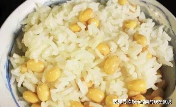 米饭怎么做孩子爱吃还有营养 de87ad285028448e825788175bab707e.jpeg