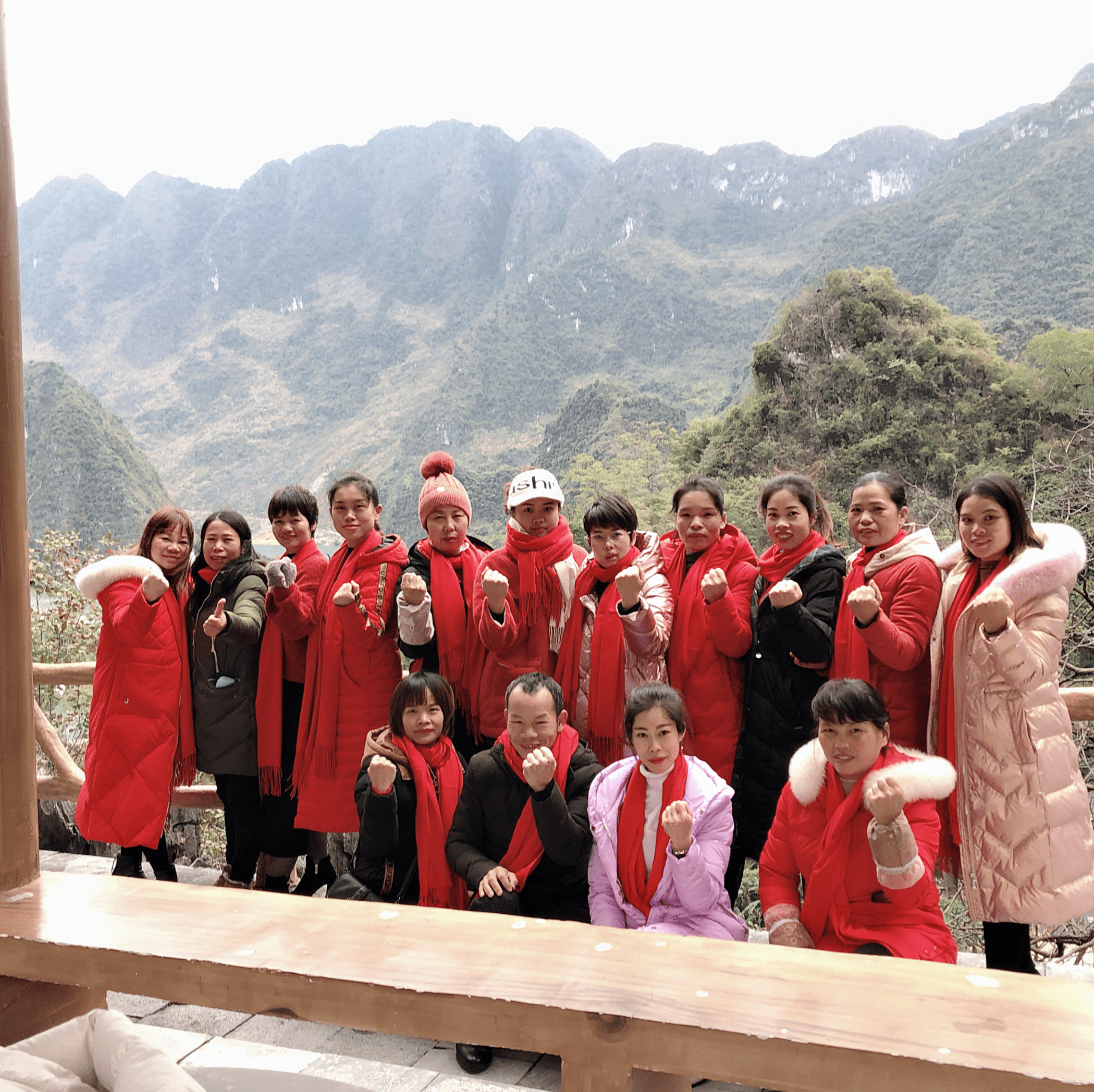 白云山维一植物精油曼花团队百色浩湖旅游交流学习