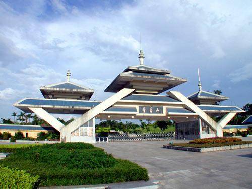 云南经济总量超广西_广西云南地图(2)