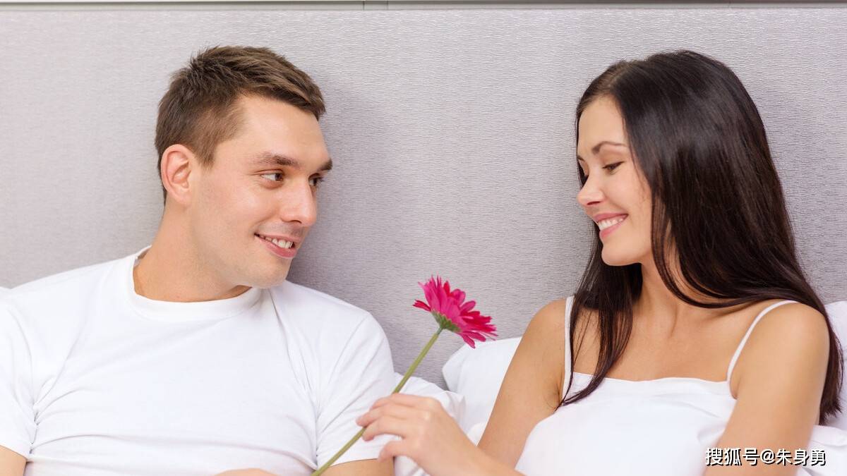 婚后激情褪去,如何维持高质量婚姻?床上有运动,床下有