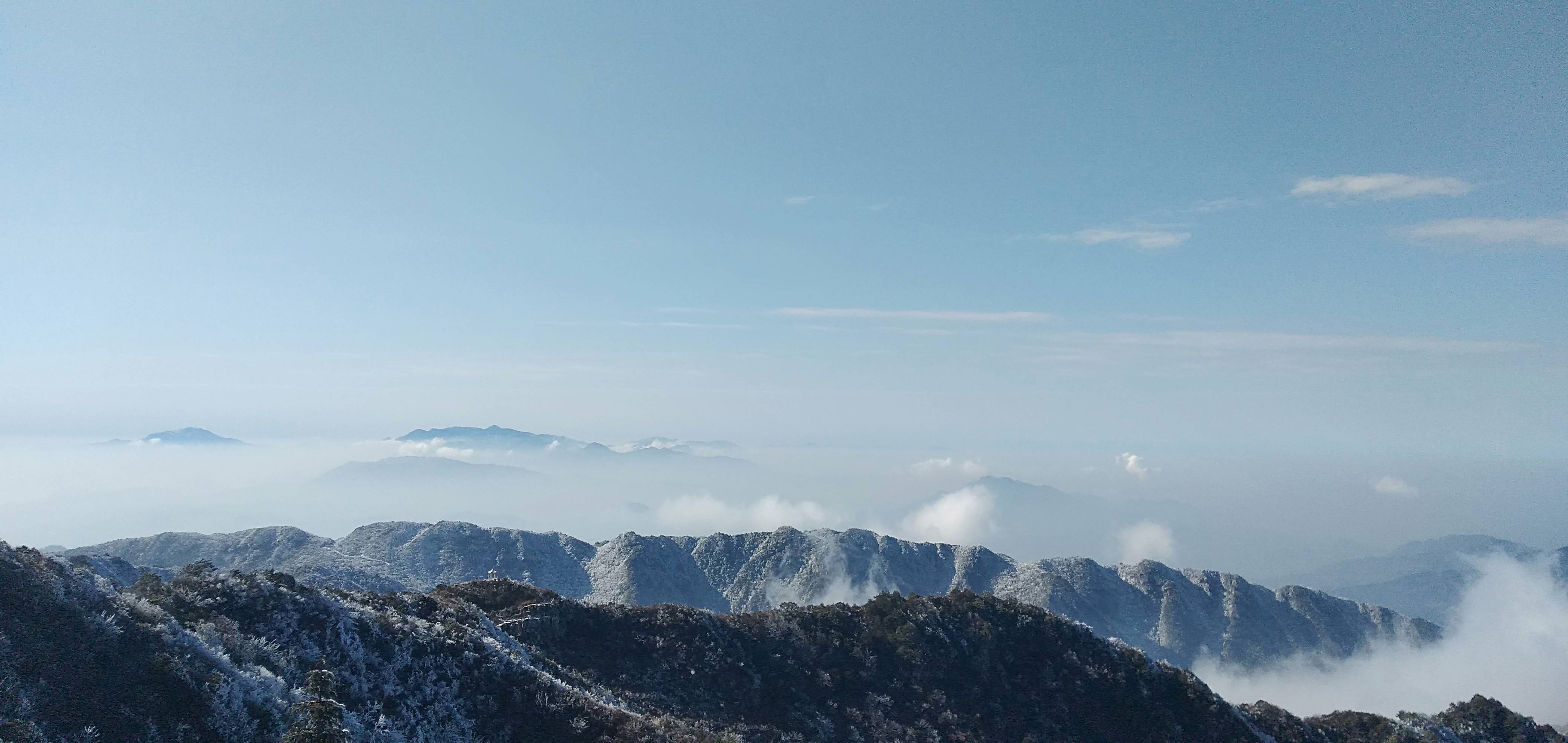 湖南郴州冬季旅行指南：资兴回龙山风景区雪景