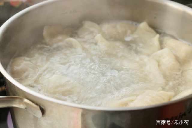 如何做韭菜饺子馅最嫩最滑 7cf2bb95b65644dc891afbe21f830d22.jpeg