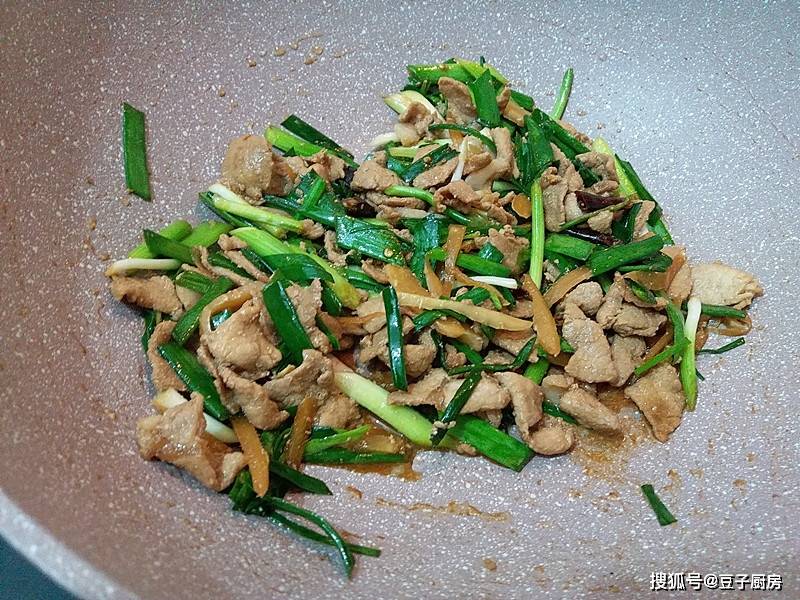 猪肉和它一起炒,寒冬最该吃,祛寒暖胃消食杀菌,早吃早受益