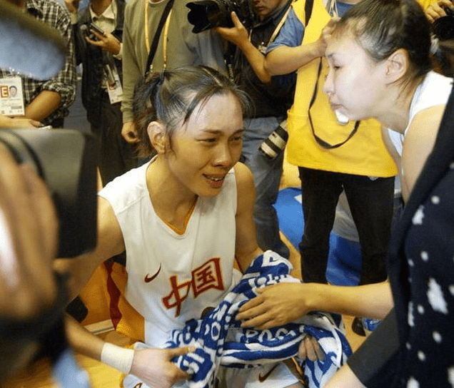 原创前女篮国手坎坷人生:遭遇母亲逝世,被丈夫抛弃,38岁因癌症病逝