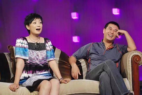 痴情的张嘉译:与杜珺离婚,娶了王海燕,15年不离不弃