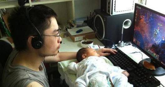 怎么知道一个人在不在家 89821831eb2d453bb9907da167963878.jpeg