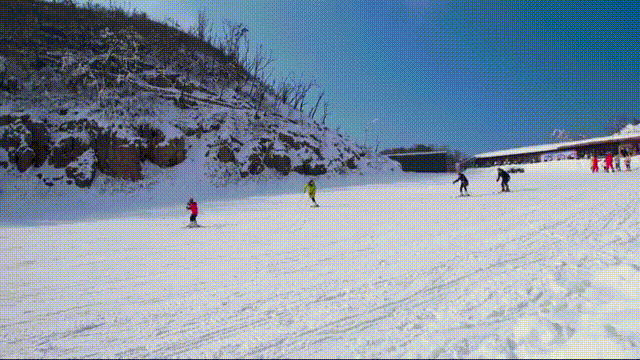05 九皇山滑雪场 #最接地气的"非专业"滑雪场#  九皇山滑雪场位于绵阳