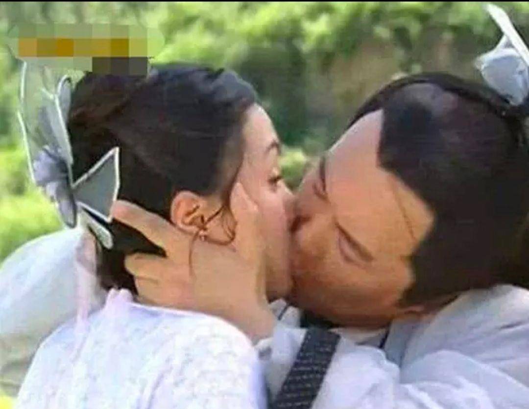 原创盘点拍吻戏伸舌头的明星,看到最后一个直呼:原来你是这样的人
