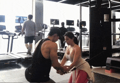 和另一半一起健身,也是不错的哦