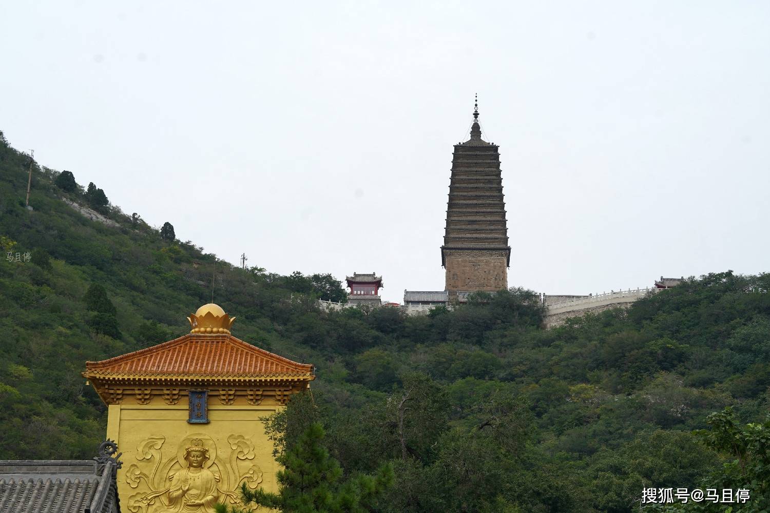 辽宁曾被叫做龙城的地方却藏着丰富的国宝级文物可看到千年古塔