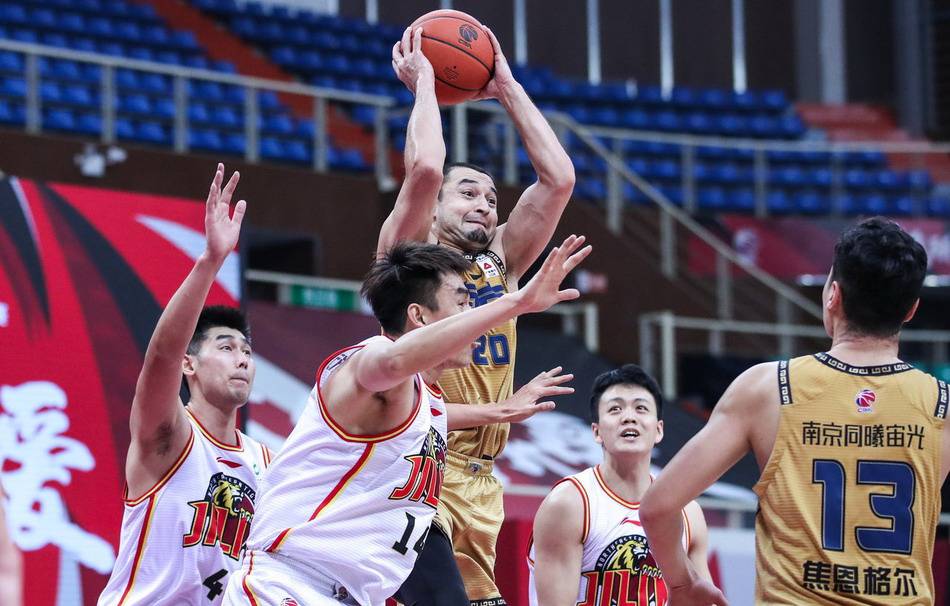 西热力江34分13助,同曦125-122吉林男篮 cba2连胜