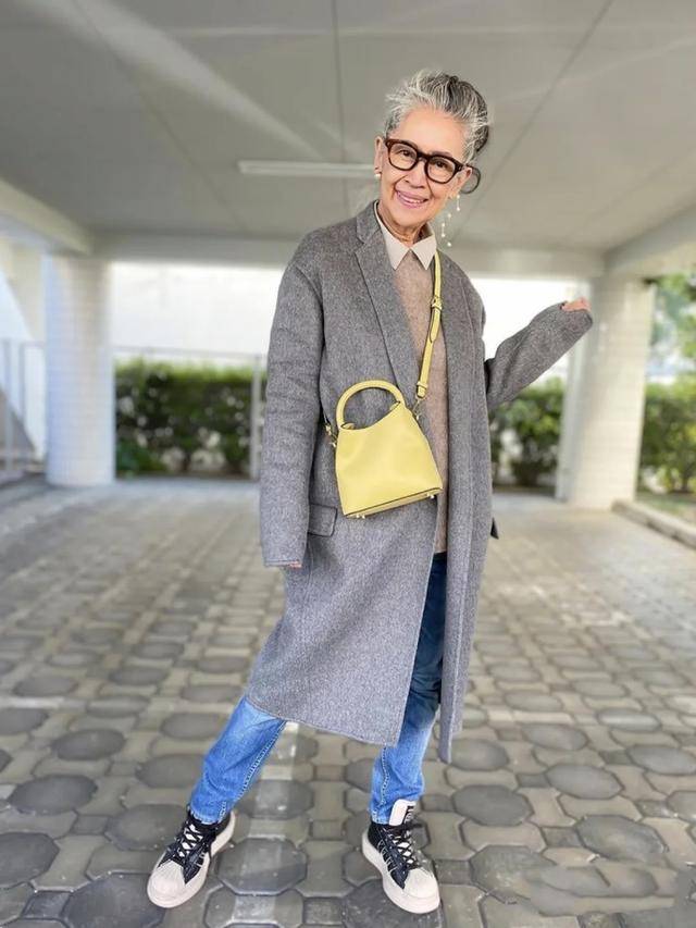 时尚不分年龄,美丽亦是如此,女性可以不年轻,但一定要学会穿搭,如果你