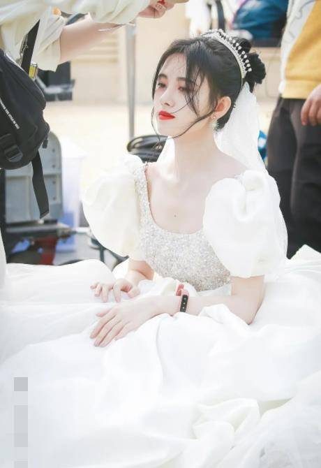 原创鞠婧祎婚纱造型曝光,诠释了美若天仙的含义,不愧是"四千年美女"!