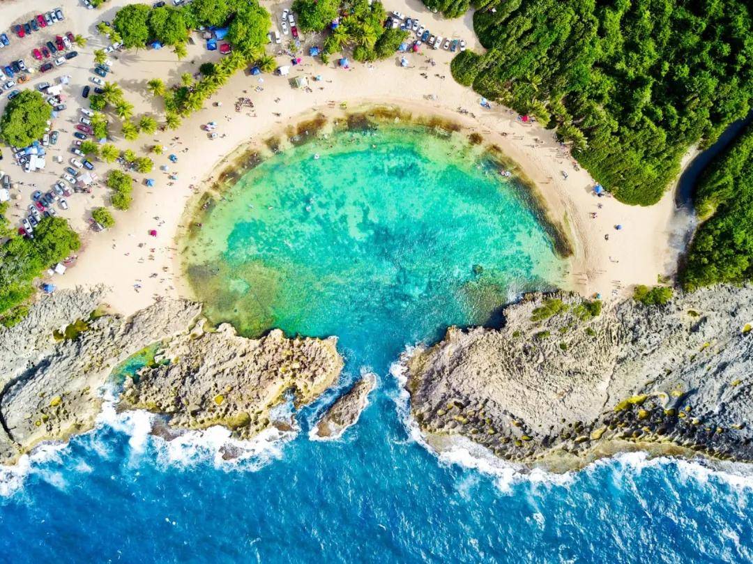 波多黎各以绝美风景闻名于世,小岛风光与独特体验交织出完美的热带