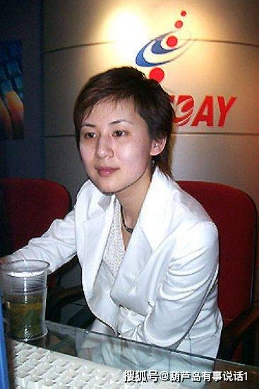 东方卫视主持人王津元,嫁上海富豪郭广昌,今49岁生3娃