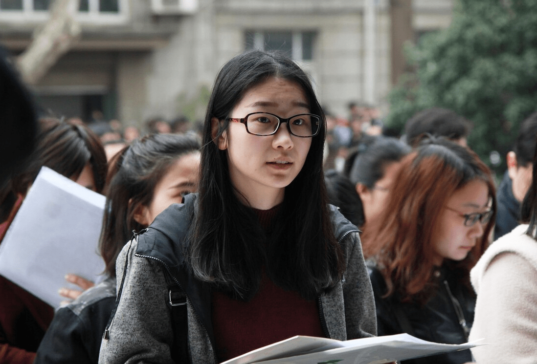 大学毕业生找工作,是选社招还是校招,过来人告诉你答案