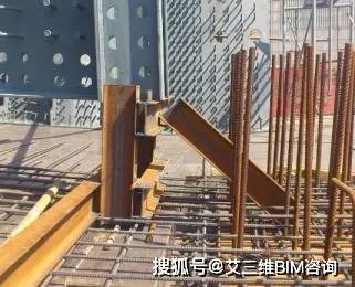 波形钢腹板组合体内外预应力混凝土箱梁施工工法