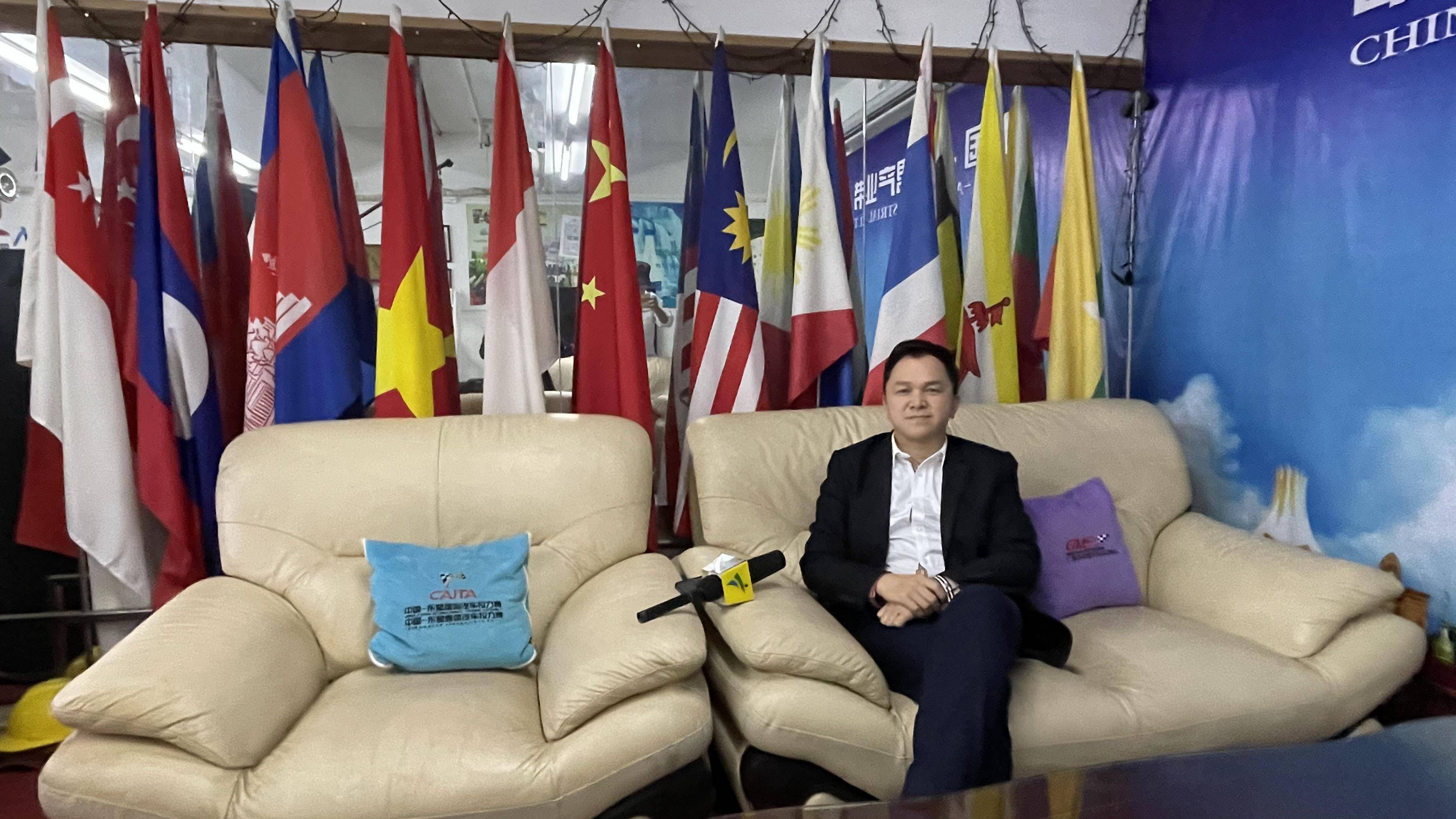 东盟黄海刚主持春节慰问梧州希望之家伤友活动