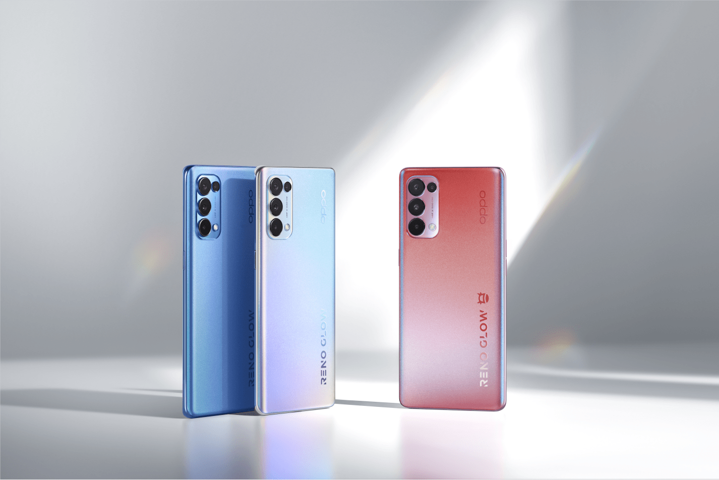 oppo reno5 pro 为曲面屏设计,有两款配色,分别是星河入梦和浮光夜影