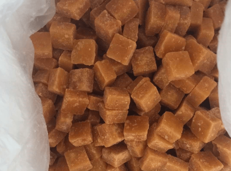 都没有吃过,应该是60后的充满回忆的小零食吧,他就是古巴糖这种古巴糖
