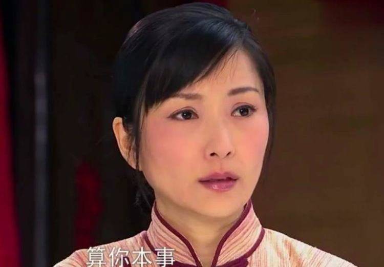 张玉嬿在《娘妻》中饰演林秋菊,大义凛然的大爱,对家庭的那份付出