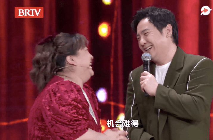 这5个卫视春晚小品更精彩!贾玲沈腾现场编段子,观众被