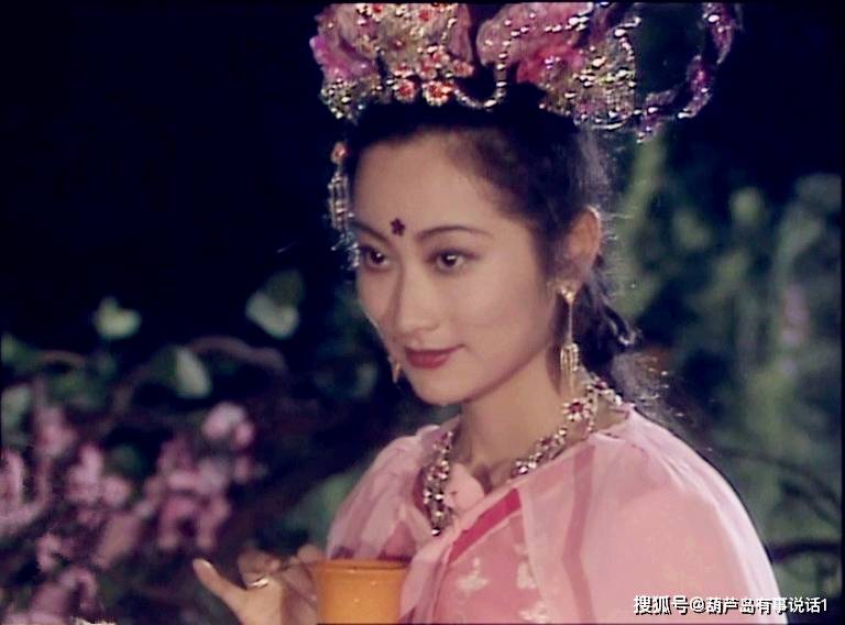 最美嫦娥邱佩宁,已经62岁了依旧美艳,经历两次婚姻,终