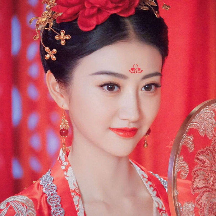 10个当红女明星古装新娘造型pk刘亦菲不是最美景甜明艳动人