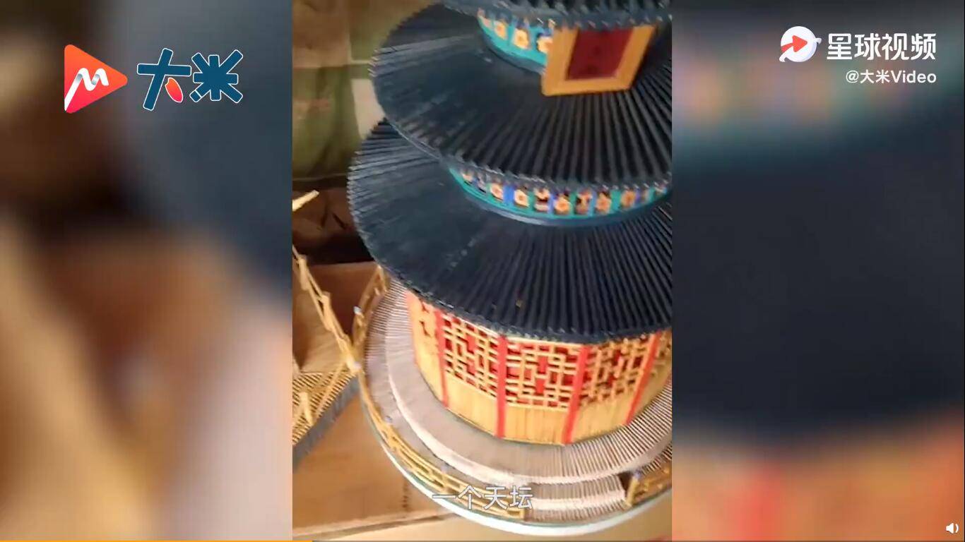 74岁大爷5000双筷子搭出天坛黄鹤楼