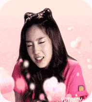 搞笑gif:突如其来的喷发 让妹子措手不及_女神