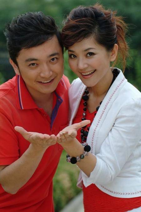 央视主持方琼晒幸福,17岁儿子身高已1米9,颜值却被嘲像爸爸