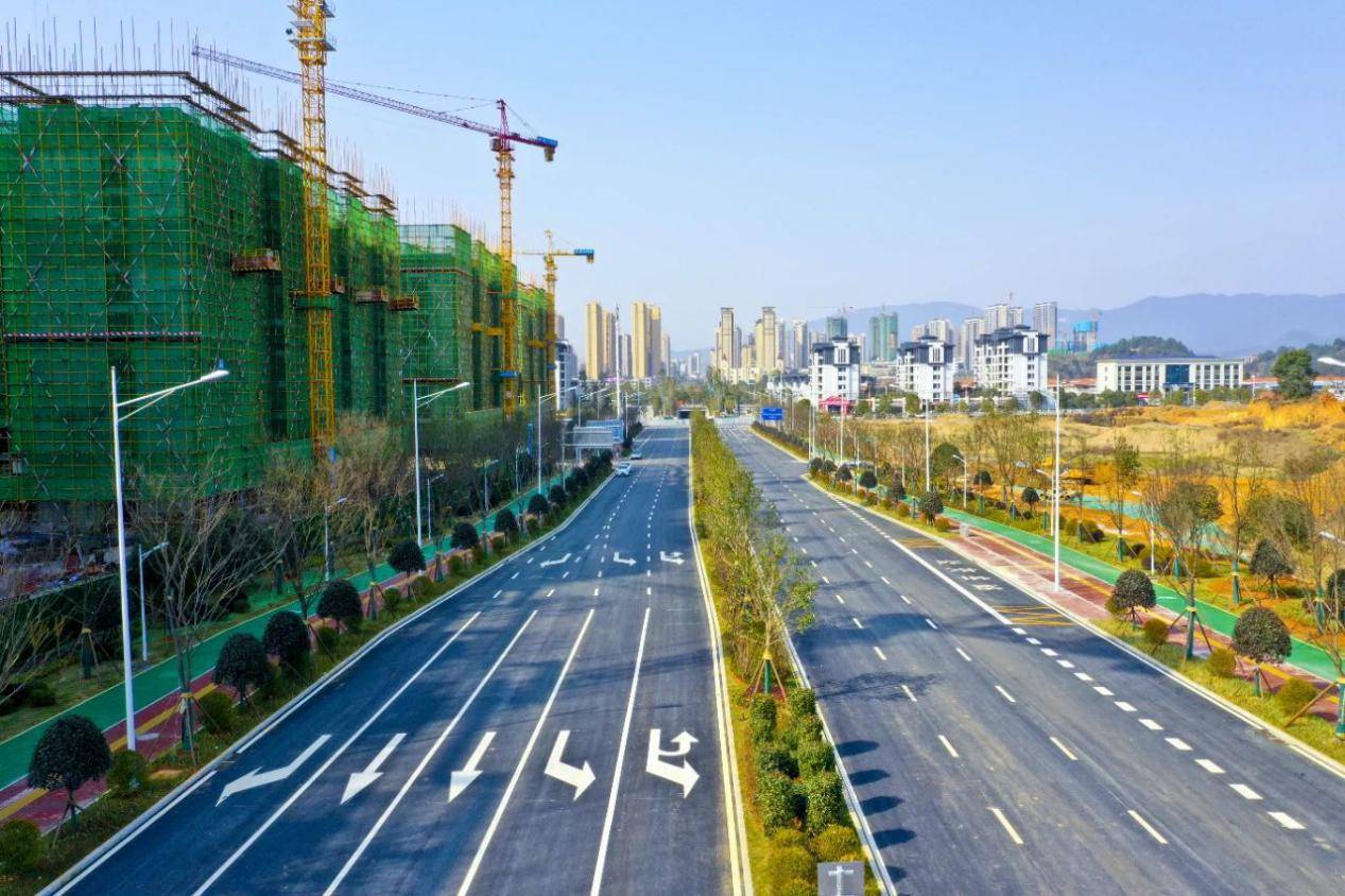 菊花石路(南泥湾路—石霜路) 道吾山路(李畋路—水佳路)与水佳路