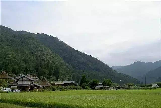 美而不土的日本茅草屋之乡美山町