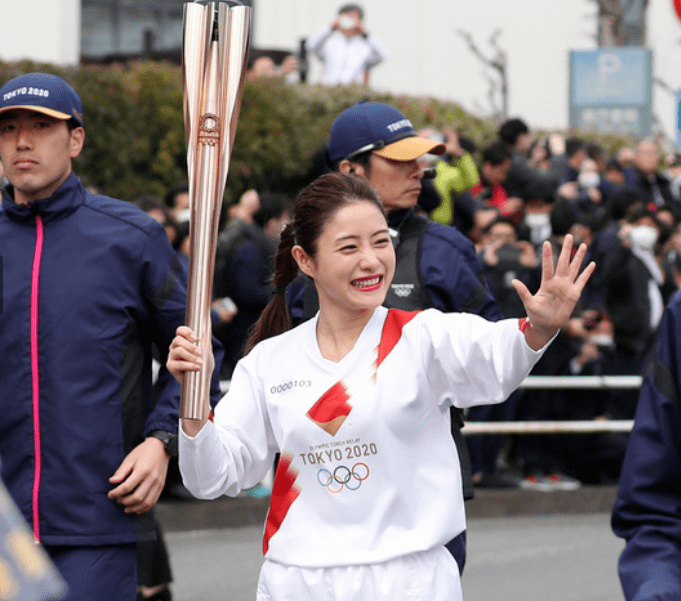 又有日本明星辞任奥运火炬手一个多月超过30人辞任的连锁危机是怎么一