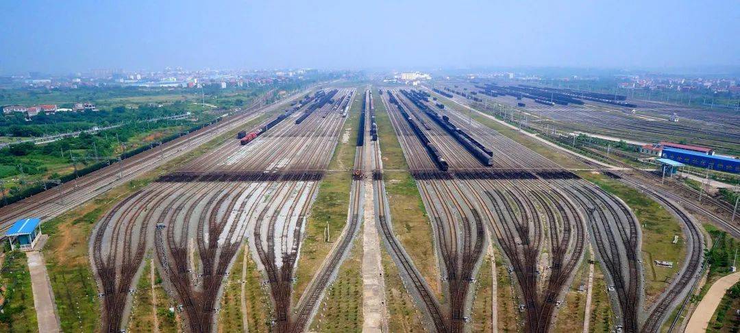 核心阅读:武汉北站是中国铁路武汉局集团有限公司管内特等级货运编组