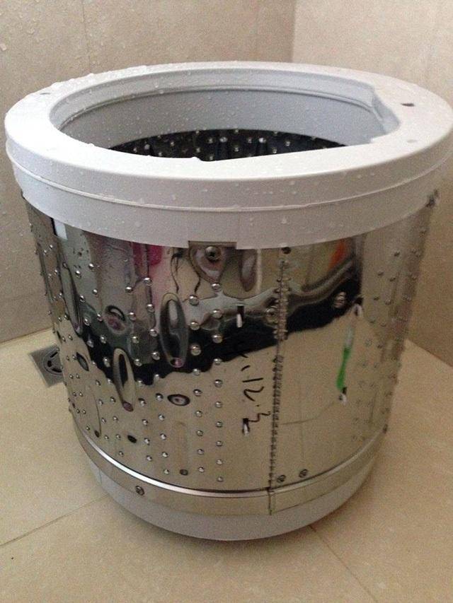 用了三年的洗衣机拆开后,原来这么脏,整个人就不好了