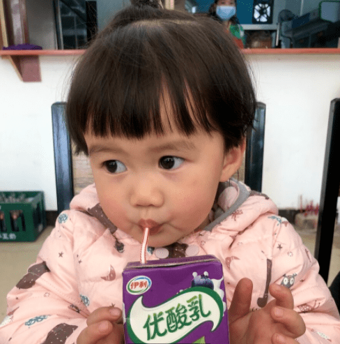 宝宝多大可以喝酸奶？新手爸妈要明白！营养师教你如何挑健康酸奶