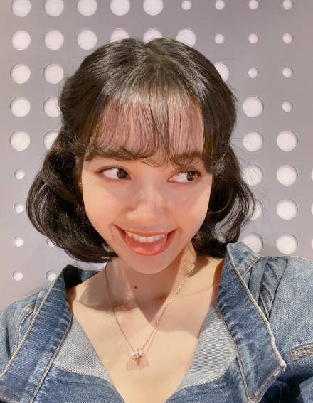 lisa白雪公主同款短发,简直美爆了!