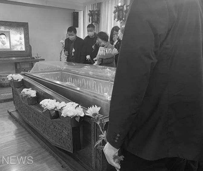 原创姚策遗体火化 生母发声 养母许敏没有现身