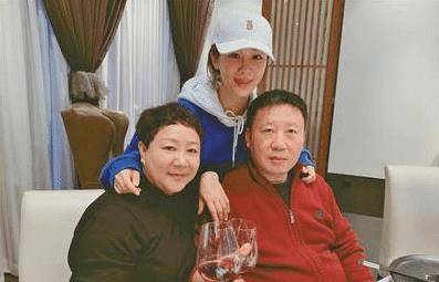 原创杨紫妈妈有多低调,原来是《天龙八部》中的她,难怪杨紫这么优秀
