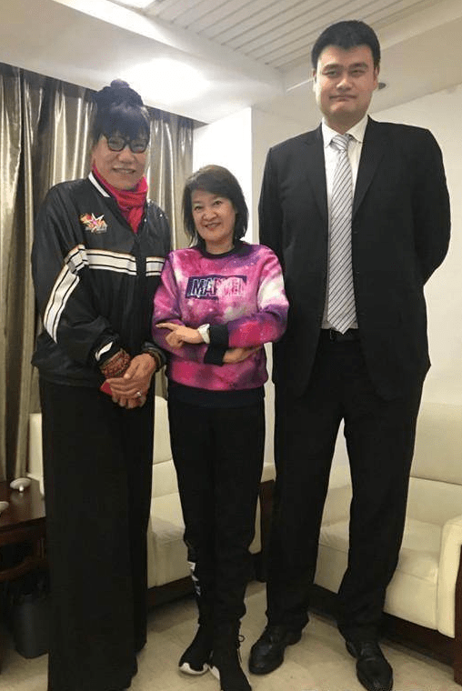原创52岁中国女篮功勋郑海霞如今入选fiba名人堂婚后成顾家好女人