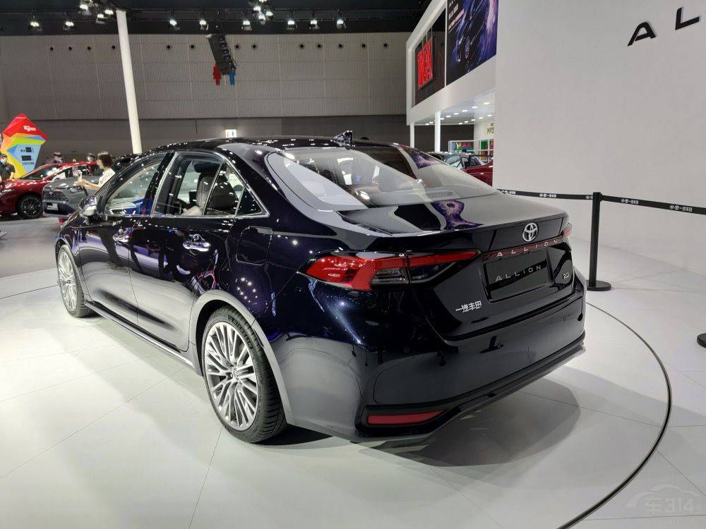 前有亚洲龙后有亚洲狮丰田进军大紧凑型轿车市场有没有胜算