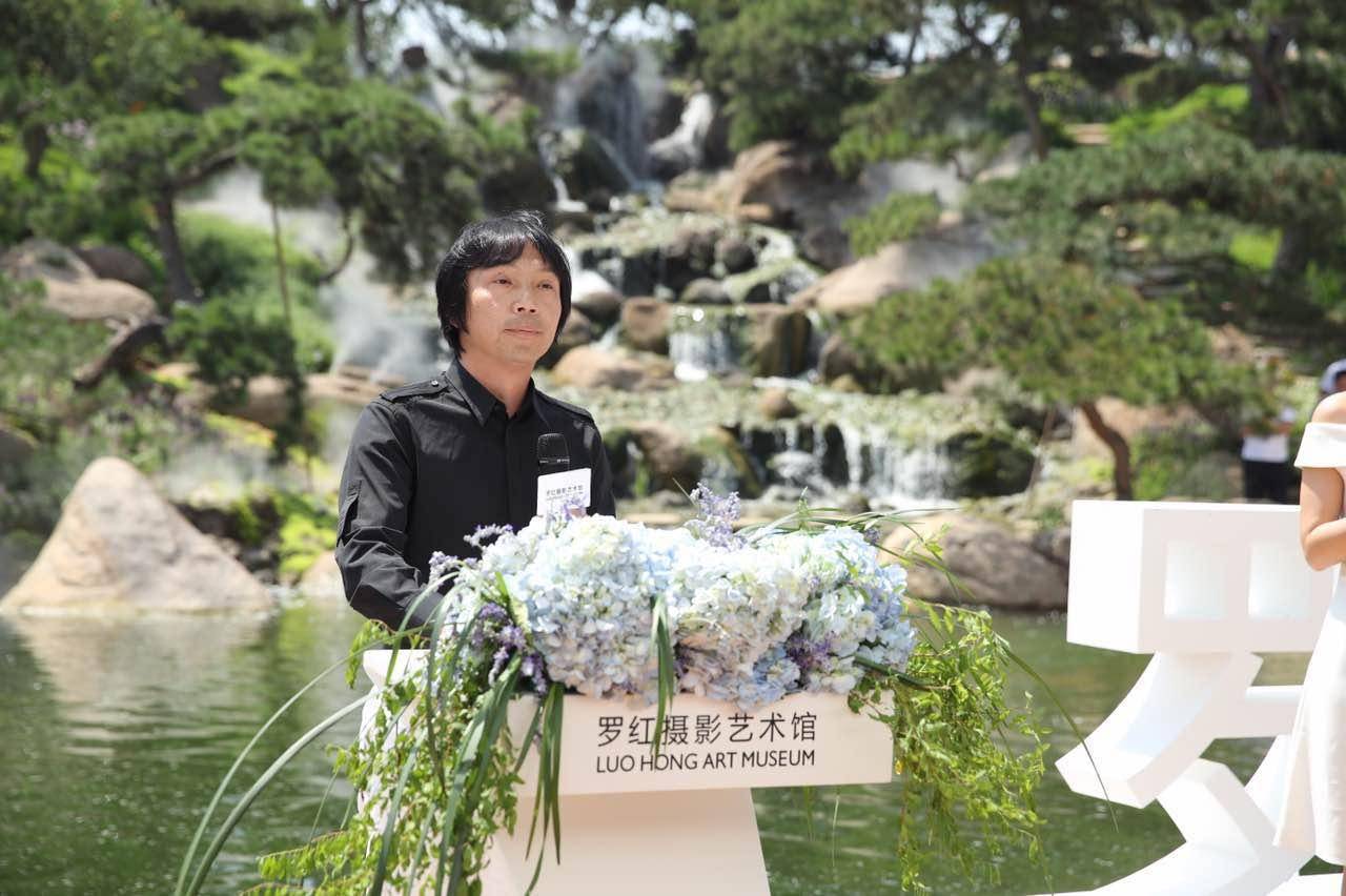 好利来老板罗红的"声色"生活,和他背后的女明星_手机搜狐网