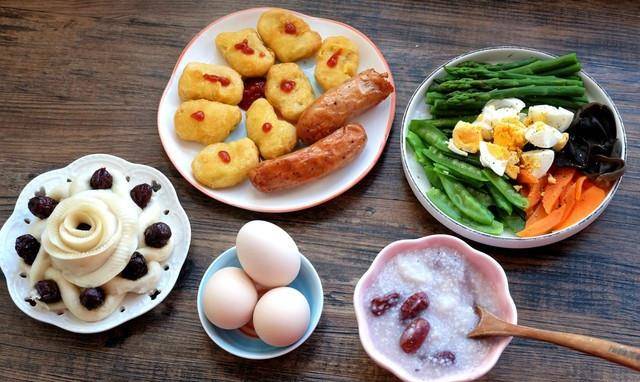 看了钟南山的早餐,再看看我家六天的早餐,同样营养健康又丰富
