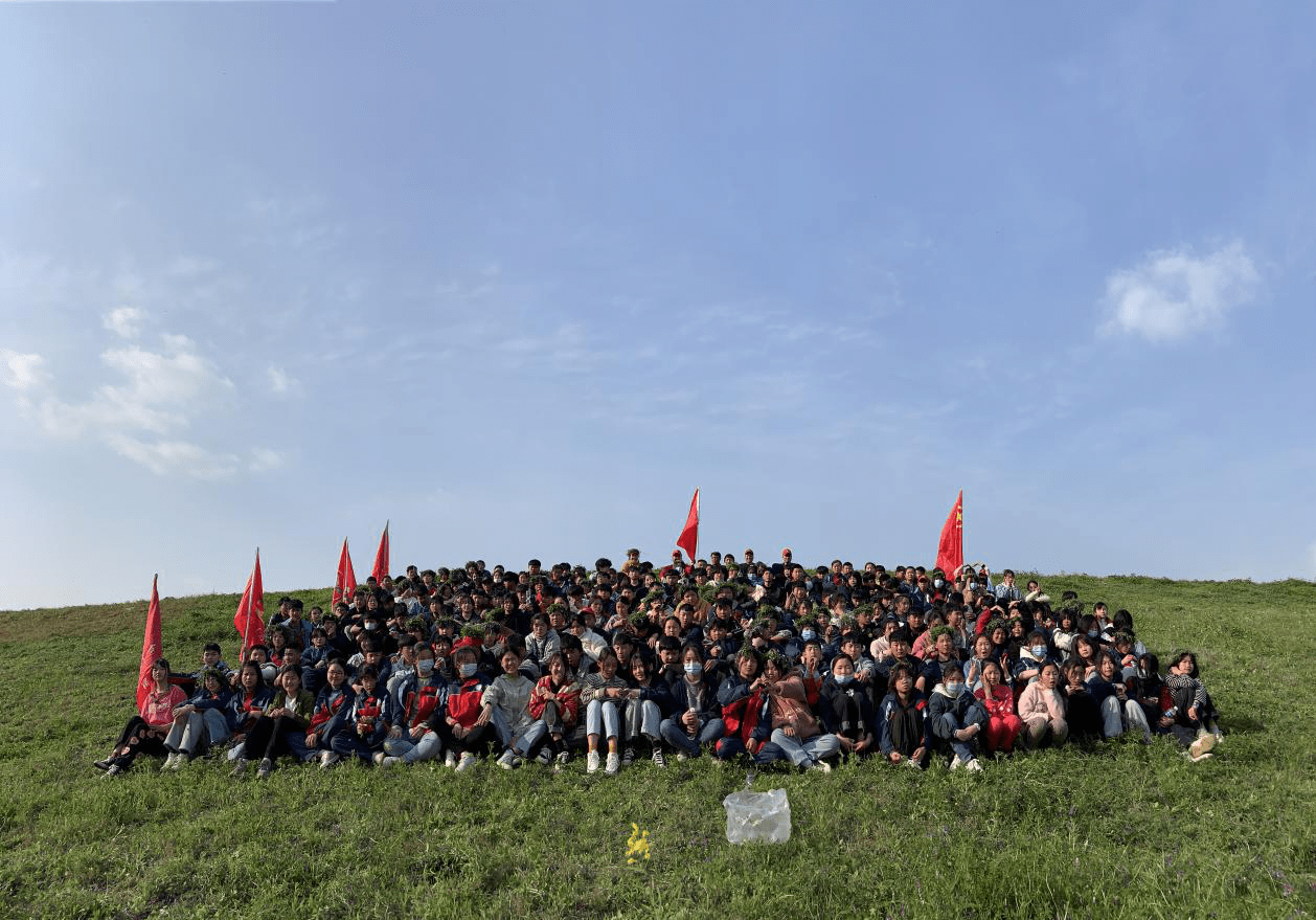 阜南县张寨中心学校远足活动—呼朋引伴踏青去 乡土教育扑面来