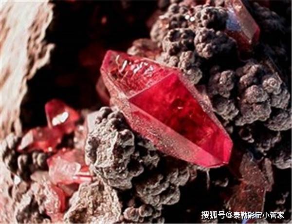 与红宝石相似的可不止其它红色宝石!_电气石