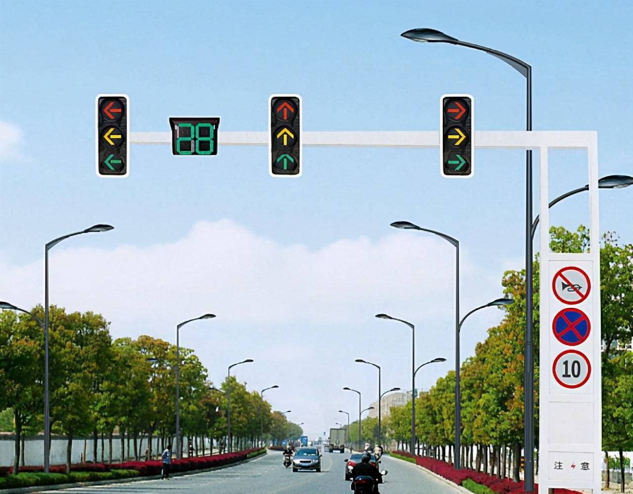新国标红绿灯迎来3大变化,老司机们猝不及防,车主:分都不够扣