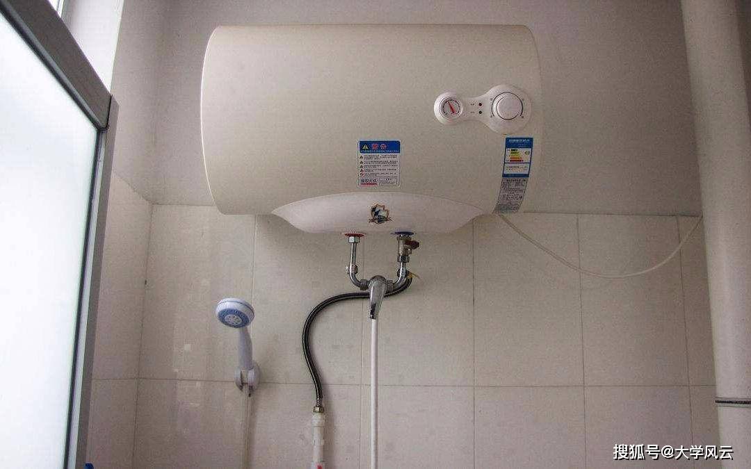 所以不管是师傅安装还是自己安装热水器,一定要检查防电墙是否安装.