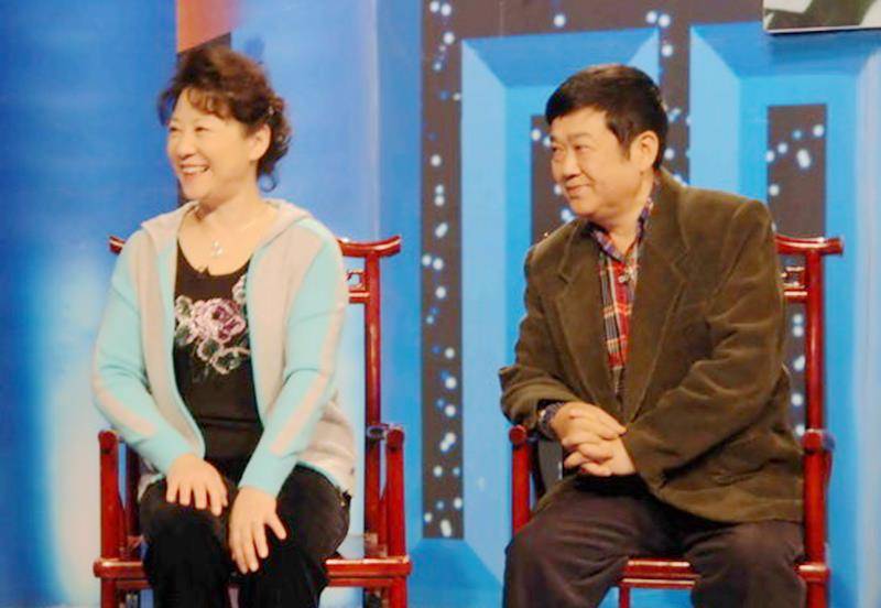 72岁艺术家王馥荔与丈夫王群最新近照曝光,因戏生情,相爱一生