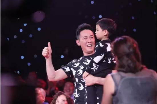 原创汪正正,磁性嗓音超迷人,他妻子张静宇近照,揭秘两人的感情经历